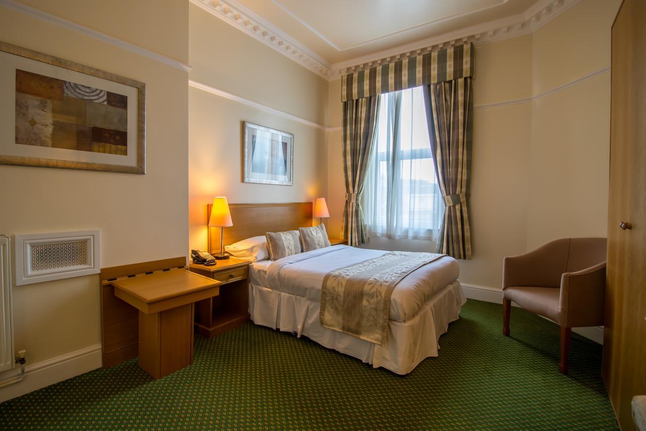 A Park View Hotel Wolverhampton Exterior photo